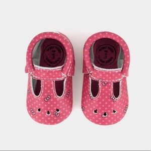 Freshly Picked Hello Kitty Think size 4